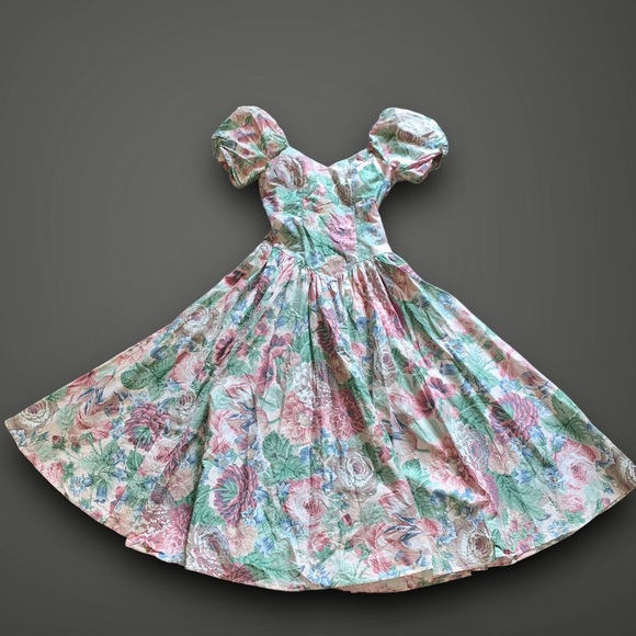 v i n t a g e : Floral Victorian Cottagecore Pastel Puff Sleeve Basque Dress - Picture 9 of 16